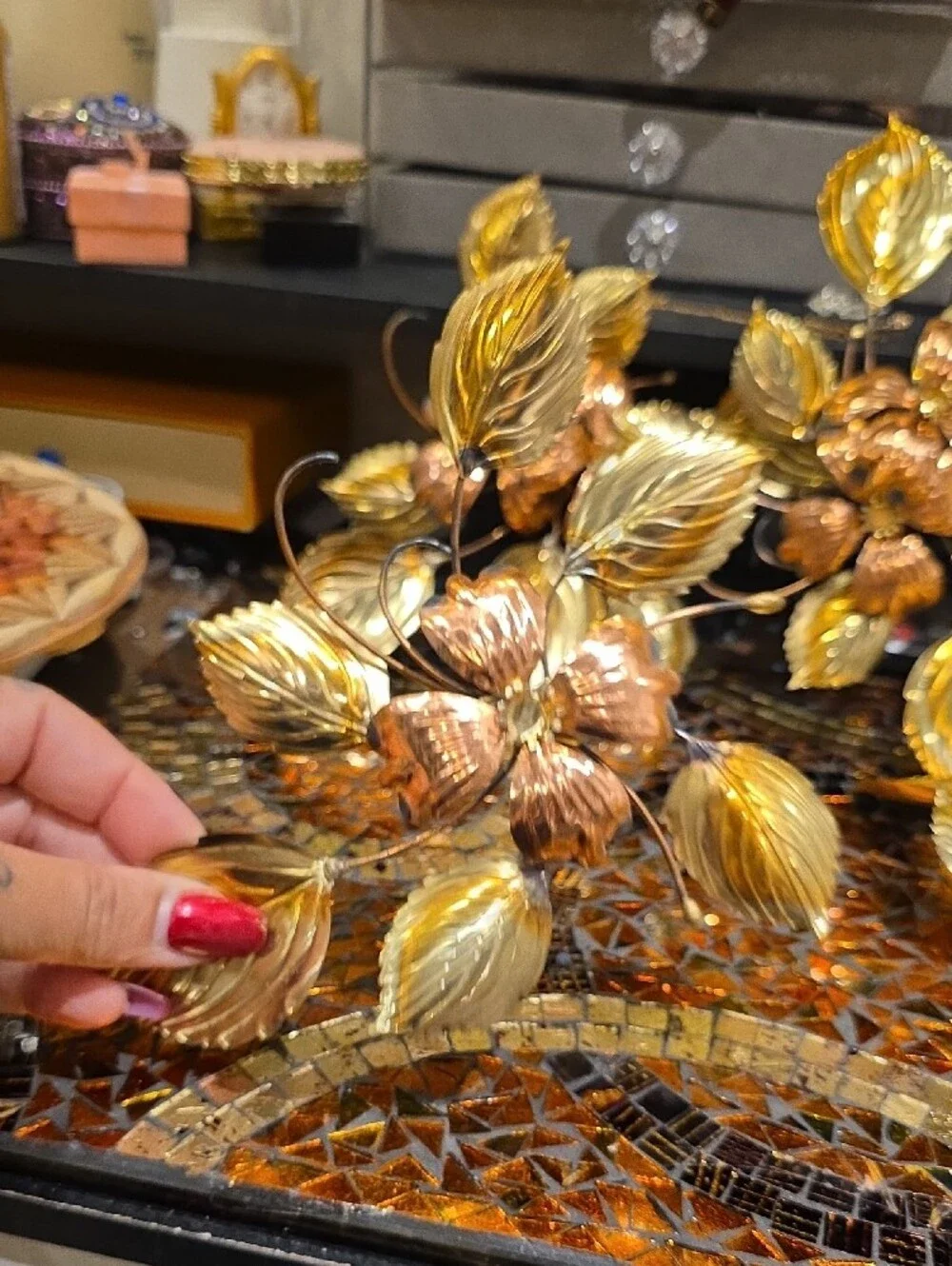 Gold Metal Leaf Wall Art Floral Décor - Elegant Home Accent